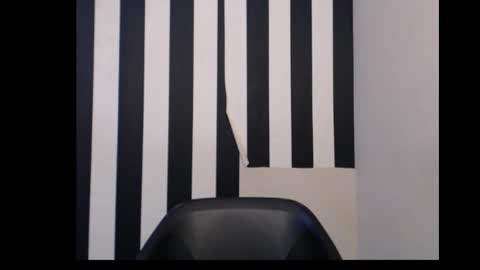 Ella online show from December 1, 11:43 pm