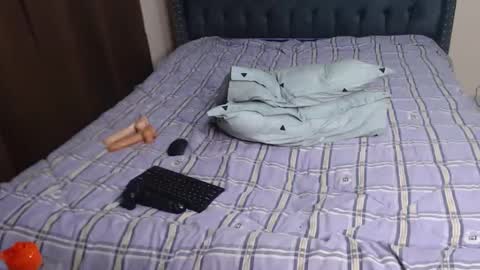 Snapshot of ebony_sappire chatting on October 1, 2:28 am Sappire Gold online show from October 1, 2:28 am