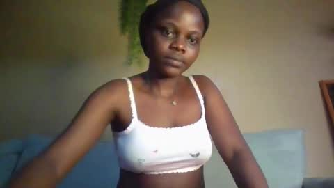 Snapshot of ebony_tasha chatting on November 8, 8:40 pm tasha online show from November 8, 8:40 pm