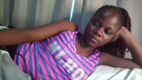 Snapshot of ebony_tasha chatting on November 15, 3:48 am tasha online show from November 15, 3:48 am