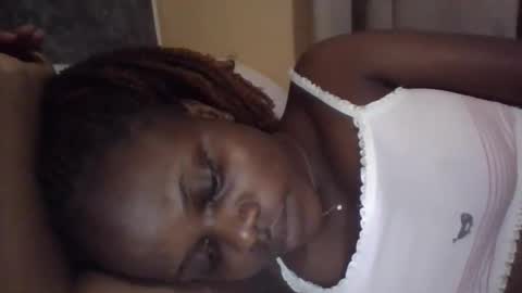 Snapshot of ebony_tasha chatting on November 18, 6:34 pm tasha online show from November 18, 6:34 pm
