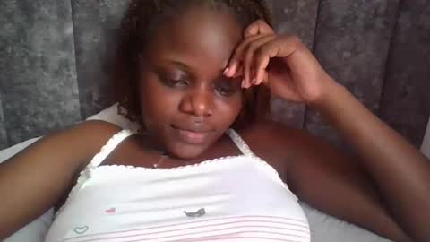 Snapshot of ebony_tasha chatting on November 22, 9:08 am tasha online show from November 22, 9:08 am