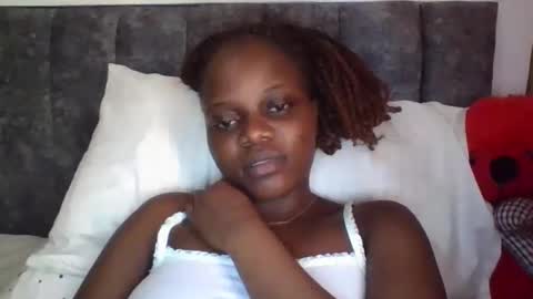 Snapshot of ebony_tasha chatting on November 28, 2:31 pm tasha online show from November 28, 2:31 pm