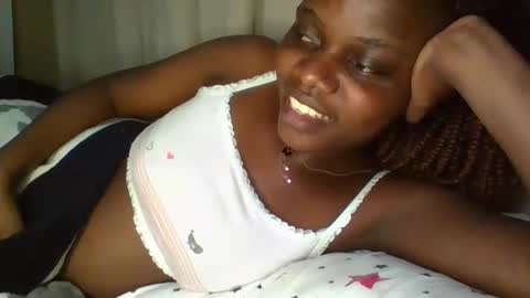 Snapshot of ebony_tasha chatting on December 1, 9:20 pm tasha online show from December 1, 9:20 pm