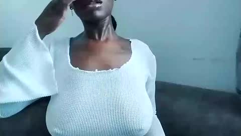 Ebony Melanie online show from February 8, 11:55 am