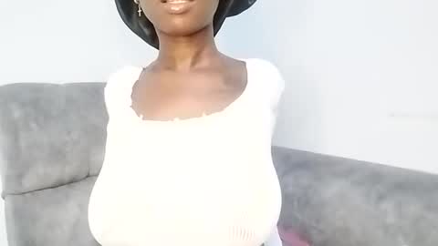 Ebony Melanie online show from February 12, 10:04 pm