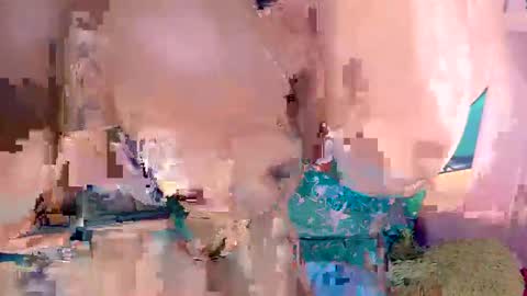 Lyn online show from December 11, 10:14 am