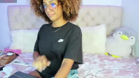 Queen Ebony online show from February 10, 3:35 am