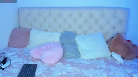 Queen Ebony online show from March 5, 4:34 am