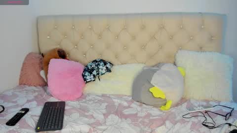 Queen Ebony online show from March 6, 2:19 am