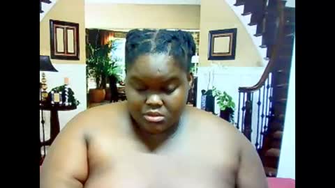 ebonyhotbuns4u2luv online show from February 5, 6:35 am