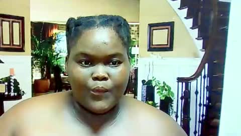ebonyhotbuns4u2luv online show from February 5, 6:48 pm