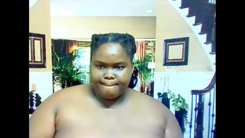 ebonyhotbuns4u2luv online show from February 8, 6:44 pm