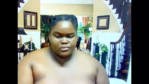 ebonyhotbuns4u2luv online show from February 13, 7:03 am