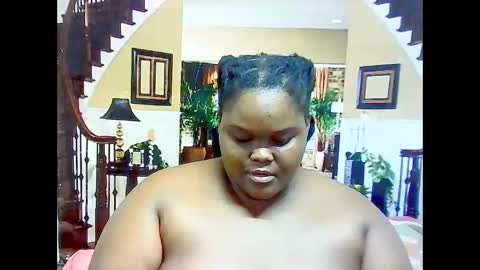 ebonyhotbuns4u2luv online show from February 18, 6:48 am
