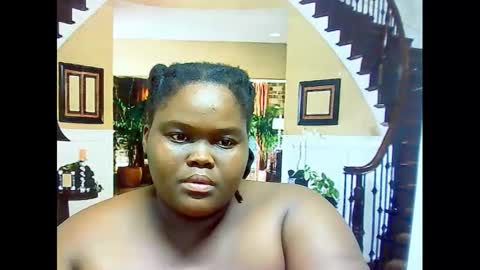 ebonyhotbuns4u2luv online show from February 25, 10:50 pm