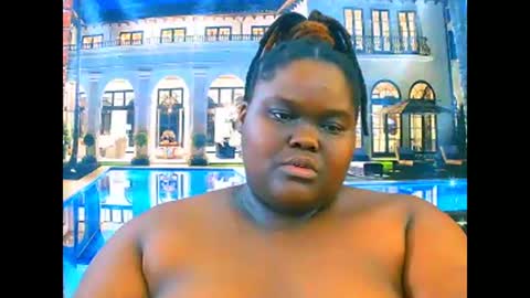 Snapshot of ebonyhotbuns4u2luv chatting on April 3, 7:39 am ebonyhotbuns4u2luv online show from April 3, 7:39 am