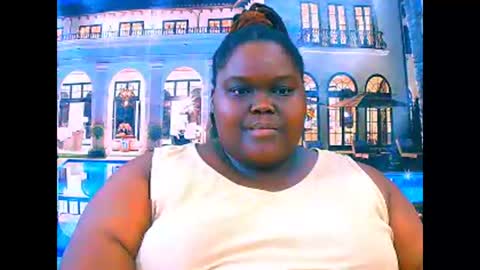 Snapshot of ebonyhotbuns4u2luv chatting on April 7, 6:03 am ebonyhotbuns4u2luv online show from April 7, 6:03 am