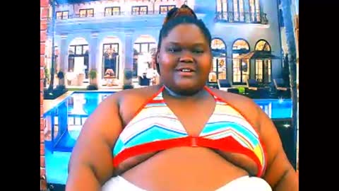 Snapshot of ebonyhotbuns4u2luv chatting on April 7, 6:30 pm ebonyhotbuns4u2luv online show from April 7, 6:30 pm