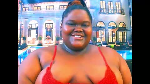 Snapshot of ebonyhotbuns4u2luv chatting on April 9, 10:59 pm ebonyhotbuns4u2luv online show from April 9, 10:59 pm