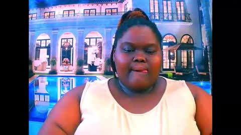 Snapshot of ebonyhotbuns4u2luv chatting on April 23, 7:52 am ebonyhotbuns4u2luv online show from April 23, 7:52 am