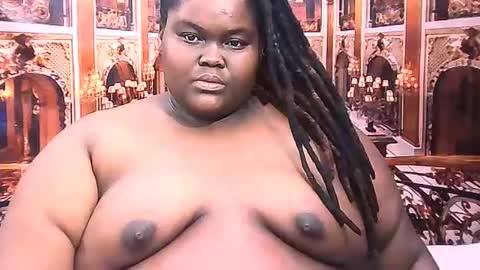 ebonyhotbuns4u2luv online show from June 18, 9:19 pm