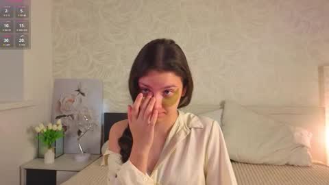 Snapshot of ebonyleibenstein chatting on September 25, 3:10 am Milly online show from September 25, 3:10 am