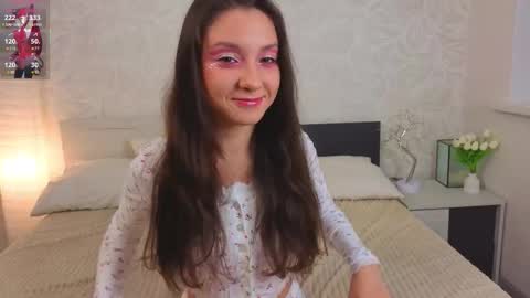 Snapshot of ebonyleibenstein chatting on October 11, 3:17 am Milly online show from October 11, 3:17 am