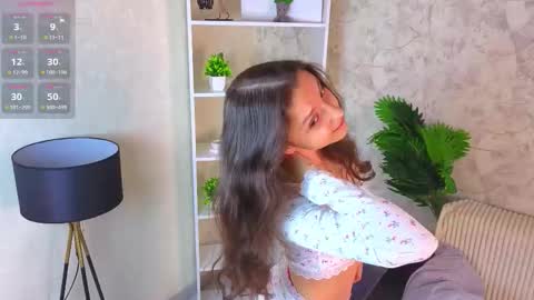 Snapshot of ebonyleibenstein chatting on October 25, 3:14 am Milly online show from October 25, 3:14 am