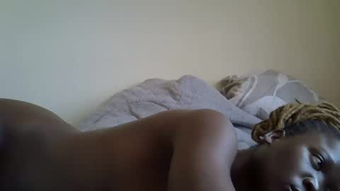 ebonyliliana online show from December 13, 7:58 am