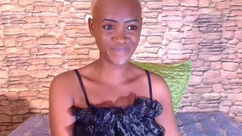 Snapshot of ebonyolive69 chatting on October 6, 6:16 pm Cindy online show from October 6, 6:16 pm