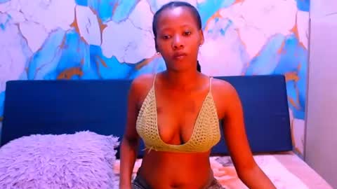 ebonypretty4u online show from September 16, 6:47 am