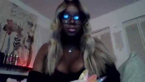 ebonyprincesssss online show from January 7, 12:35 am
