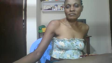 Snapshot of ebonyqueen4 chatting on September 25, 8:01 pm JACKLINE online show from September 25, 8:01 pm