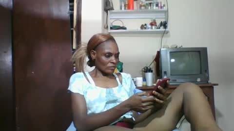 Snapshot of ebonyqueen4 chatting on October 12, 6:29 pm JACKLINE online show from October 12, 6:29 pm