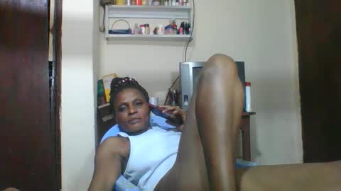 Snapshot of ebonyqueen4 chatting on November 2, 8:11 pm JACKLINE online show from November 2, 8:11 pm