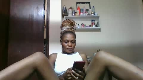 Snapshot of ebonyqueen4 chatting on February 13, 6:53 am JACKLINE online show from February 13, 6:53 am