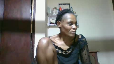Snapshot of ebonyqueen4 chatting on March 22, 6:28 am JACKLINE online show from March 22, 6:28 am