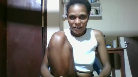 Snapshot of ebonyqueen4 chatting on April 1, 7:09 am JACKLINE online show from April 1, 7:09 am