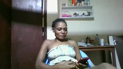 Snapshot of ebonyqueen4 chatting on April 11, 7:45 am JACKLINE online show from April 11, 7:45 am
