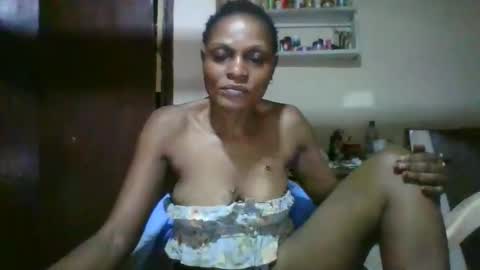 Snapshot of ebonyqueen4 chatting on April 13, 8:53 am JACKLINE online show from April 13, 8:53 am