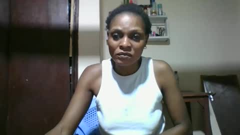 Snapshot of ebonyqueen4 chatting on April 15, 7:37 am JACKLINE online show from April 15, 7:37 am