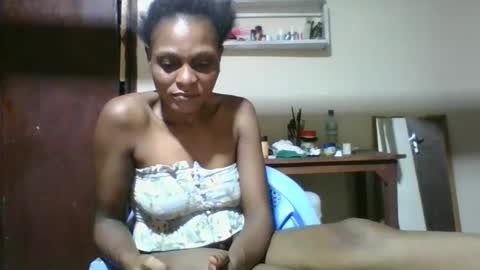 Snapshot of ebonyqueen4 chatting on April 24, 7:00 am JACKLINE online show from April 24, 7:00 am
