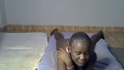 ebonyrapunzelle online show from July 1, 10:20 pm
