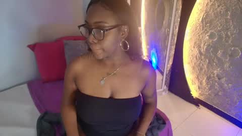 Snapshot of ebonyrosee_ chatting on June 6, 12:10 pm ebonyrosee_ online show from June 6, 12:10 pm