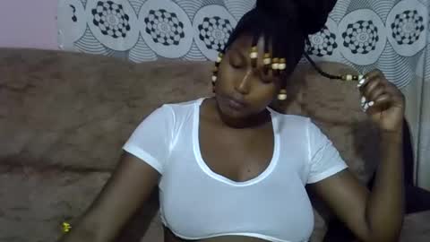Snapshot of ebonysk chatting on April 23, 1:35 pm pretty online show from April 23, 1:35 pm