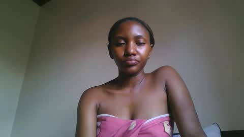 Snapshot of ebonyslut09 chatting on March 15, 10:43 am ebonyslut09 online show from March 15, 10:43 am