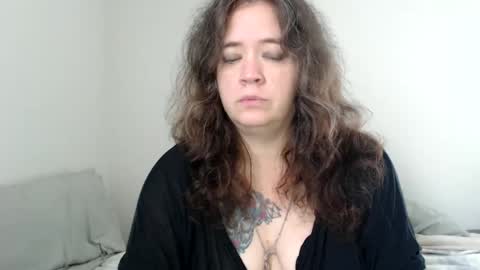 Weird Echo online show from October 9, 5:22 pm