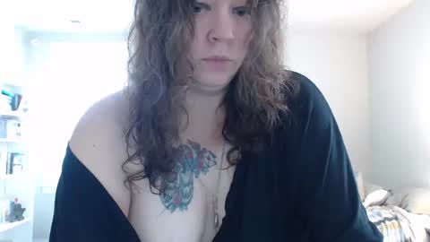 Weird Echo online show from October 14, 4:52 pm