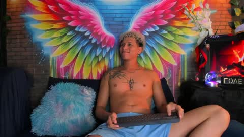 Snapshot of ecstasyx2_23 chatting on April 7, 6:25 am ecstasyx2_23 online show from April 7, 6:25 am